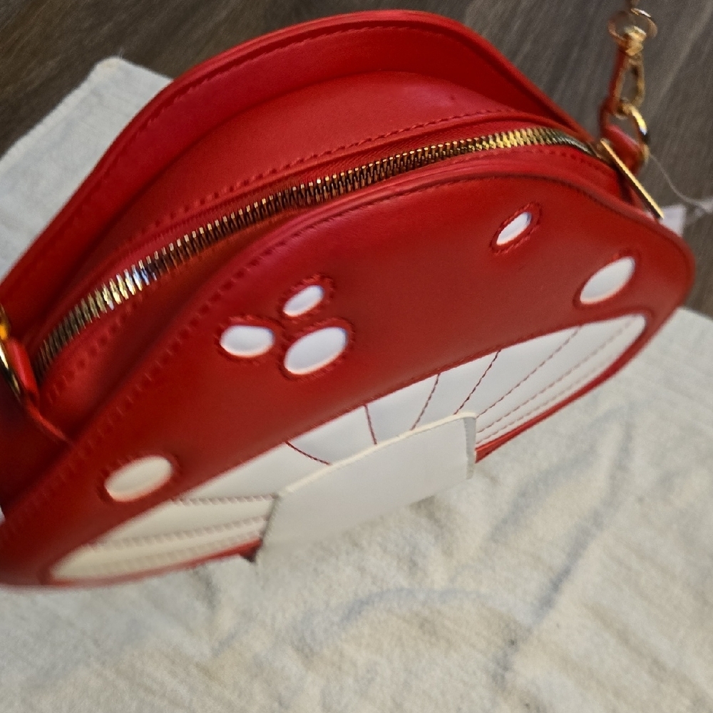 Mushroom Crossbody Bag with Gold Chain - Picture 3 of 8